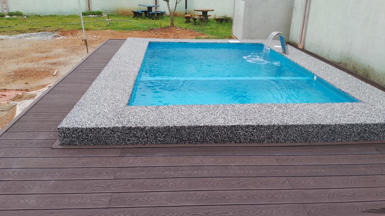 Backyard Composite Decking for Family-Friendly Outdoor Spaces