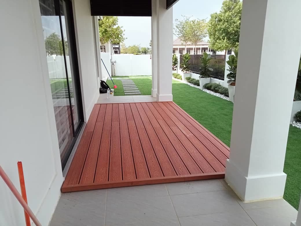 Composite Decking around Hot Tub for Relaxing Outdoor Retreat