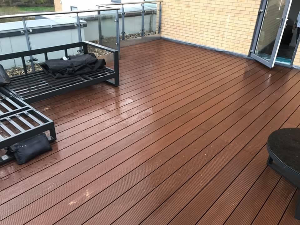 Modern Composite Decking with Low-Maintenance Durability
