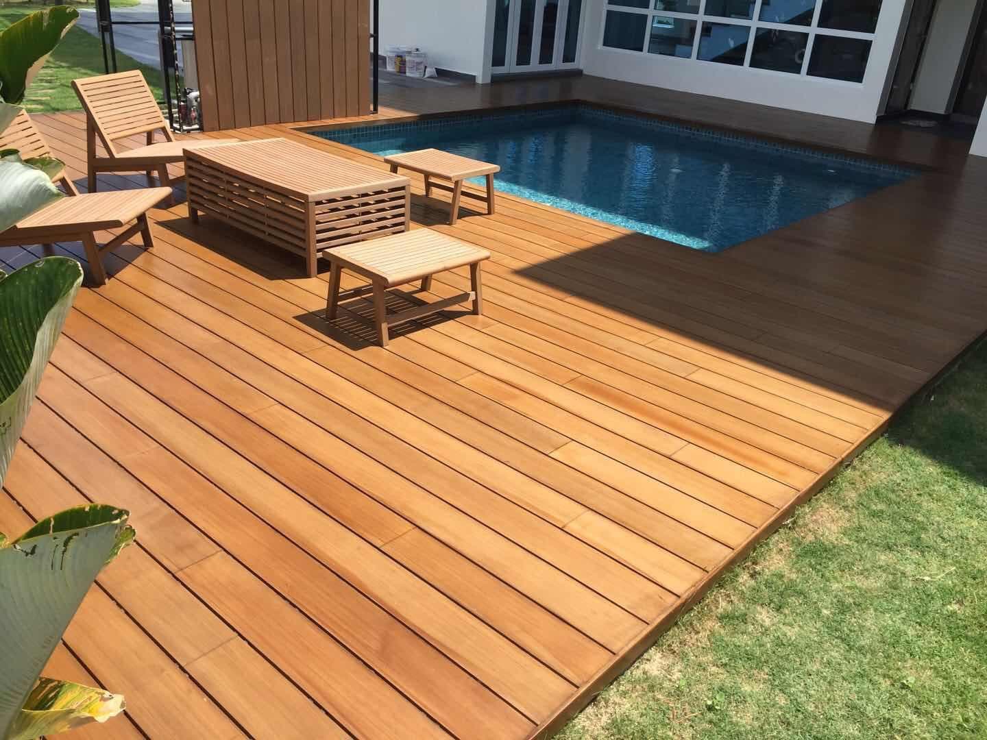 Rooftop Composite Decking for Urban Outdoor Spaces