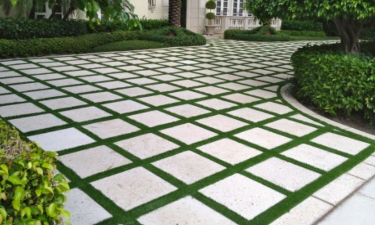 Space-Saving Outdoor Flooring Terraces