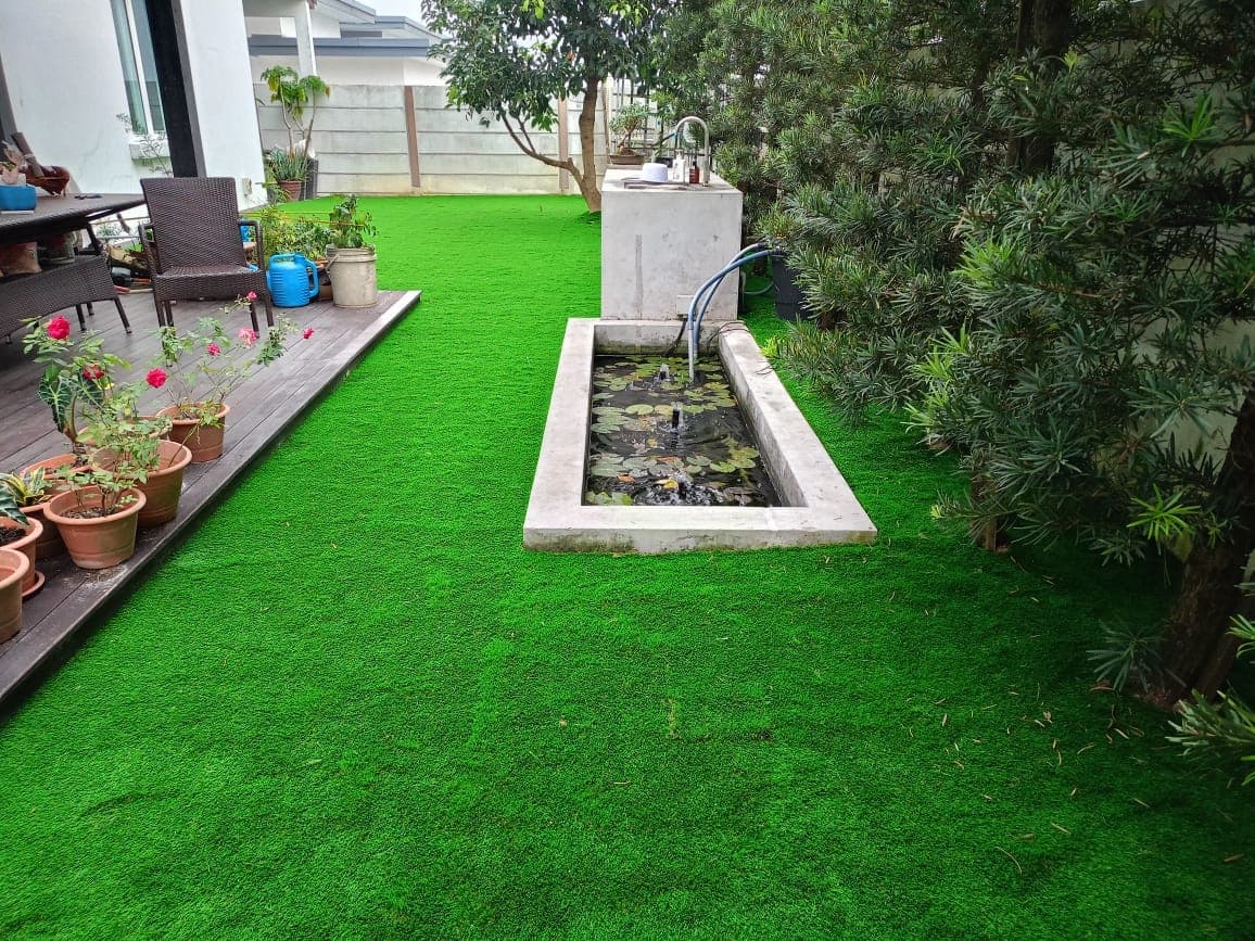Artificial Grass & Real Grass Landscaping Service