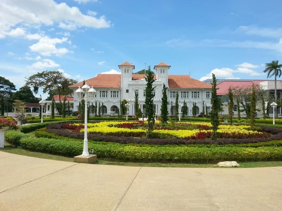 Landscaper & Hardscape Gardening Maintenance